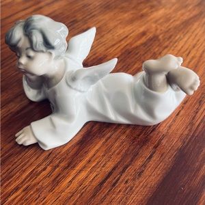 Lladro Angel Laying Down Collectible